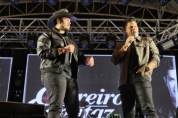 Foto - Tradição e fé embalaram o segundo dia do rodeio