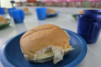 Foto - Lanche Especial de Fim de Ano – Creche Municipal Teresa Rossi