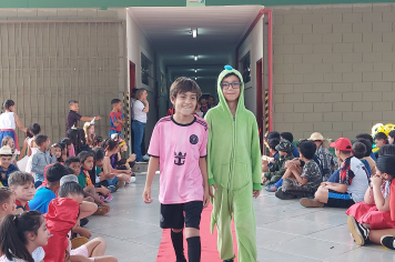 Foto - Dia de Fantasia na Escola Municipal Antônio Ferreira