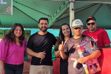 Foto relacionada - Albertina de Luz 2025 se despede com praça lotada, presentes para as crianças e um Natal que virou memória