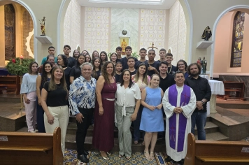 Foto relacionada - Noite de Fé e Gratidão Marca Caminhada dos Formandos do 9º Ano