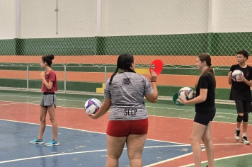 Foto - Treino de Vôlei de Base