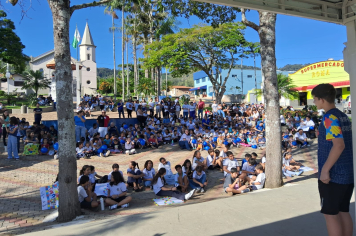 Um passo de cada vez, mas todos juntos: Passeata em Albertina emociona e inspira pela conscientização