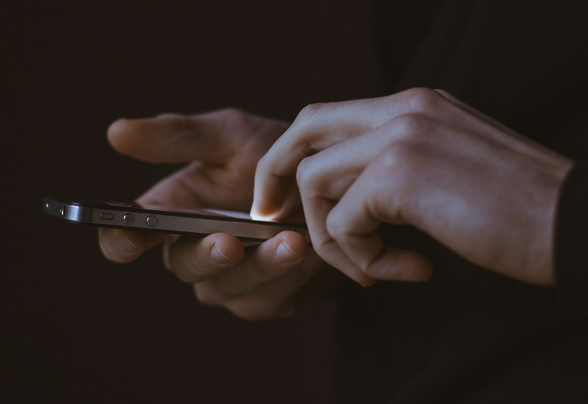 FUNCIONÁRIO PÚBLICO DE ALBERTINA PODE ACOMPANHAR SEU PONTO PELO CELULAR