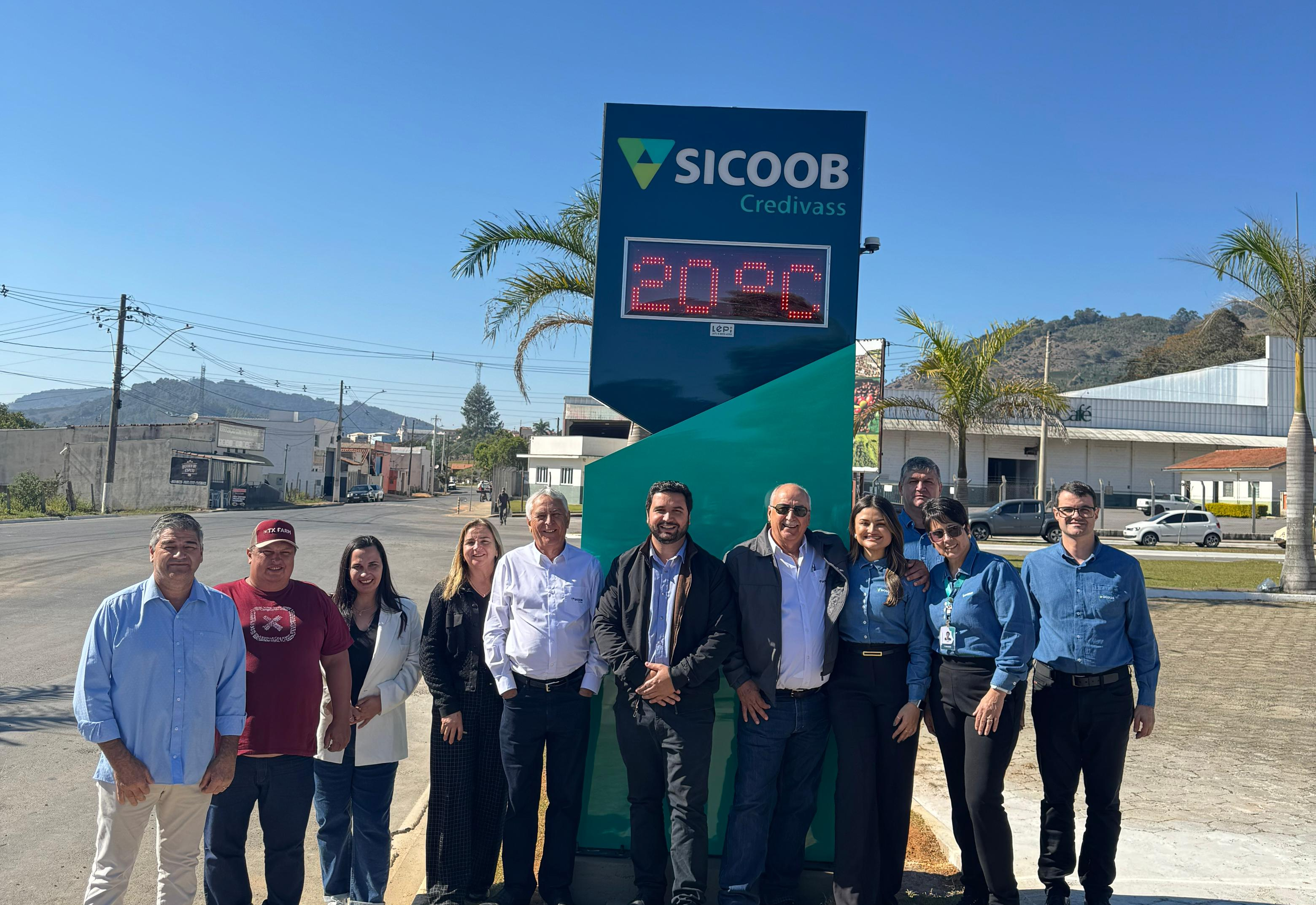 Doações do Sicoob modernizam espaços públicos e fortalecem eventos tradicionais em Albertina