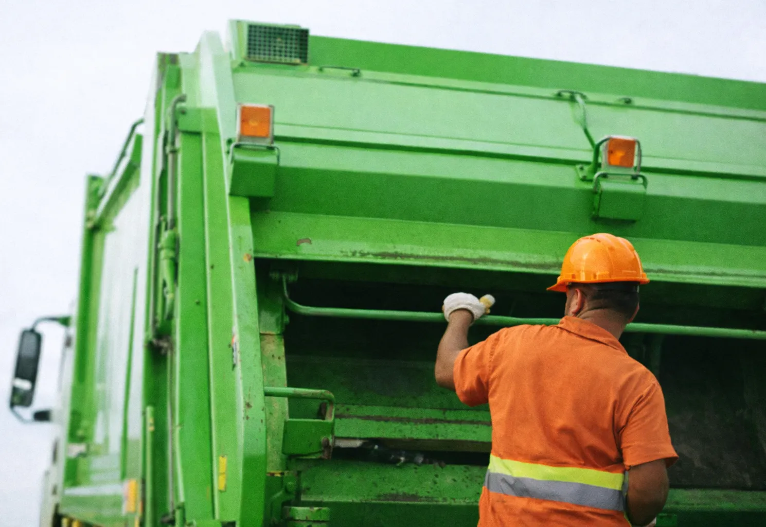 Sexta-feira sem coleta de lixo exige atenção e colaboração da população