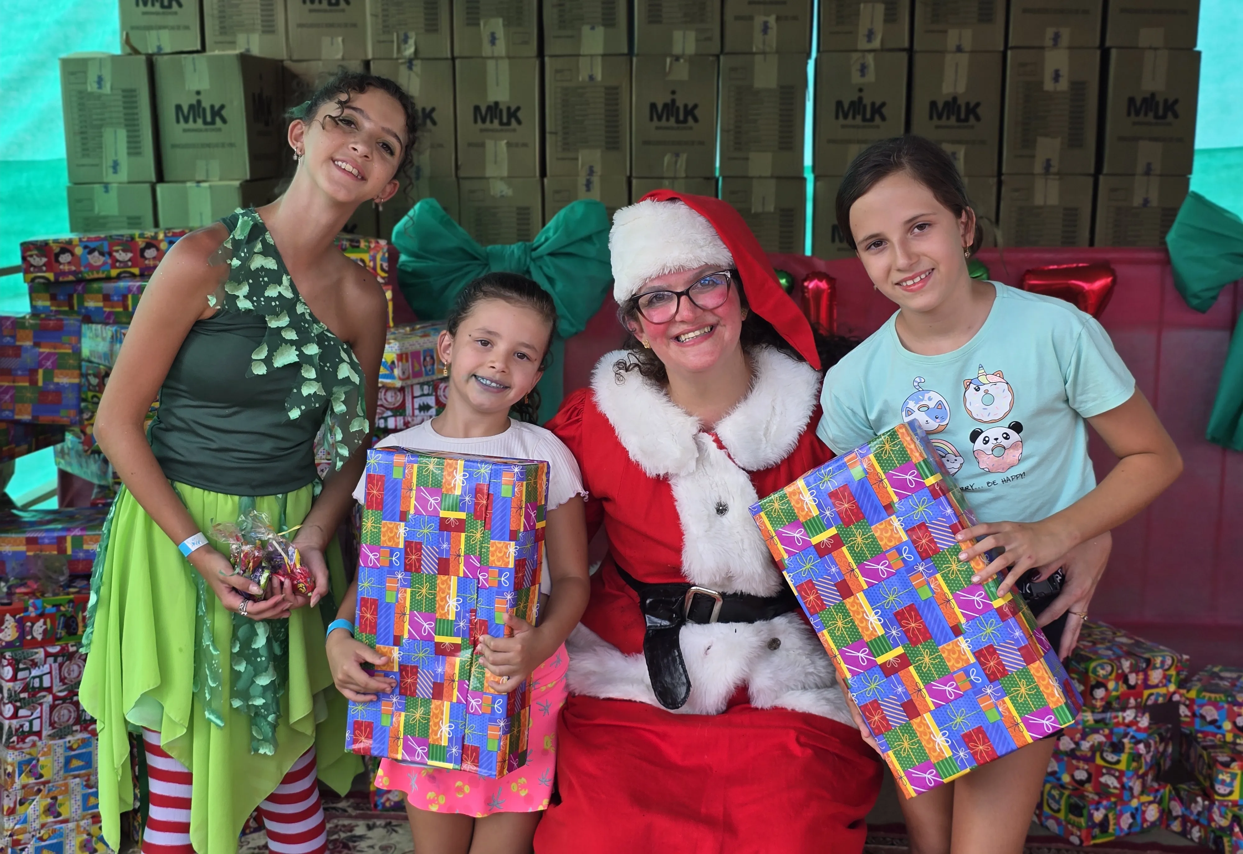 Albertina de Luz 2025 se despede com praça lotada, presentes para as crianças e um Natal que virou memória