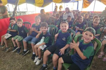 Foto - Crianças da Pré-Escola vivem dia mágico no circo em Jacutinga