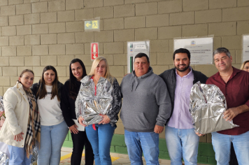 Foto - Professores da rede municipal de Albertina recebem Chromebooks para uso pedagógico