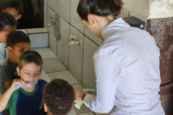 Foto relacionada - Sorriso saudável desde a infância: dentistas atuam nas escolas municipais de Albertina