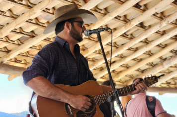 Foto - 6ª Cavalgada Beneficente ao Natal