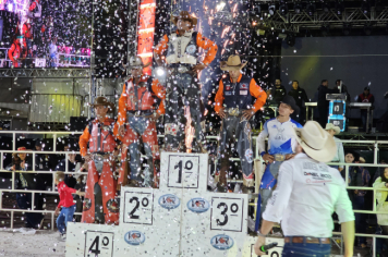 Foto - Encerramento eletrizante marca o último dia do 29º Rodeio de Albertina