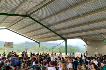 Foto relacionada - Capoeira leva cultura, movimento e consciência para estudantes de Albertina