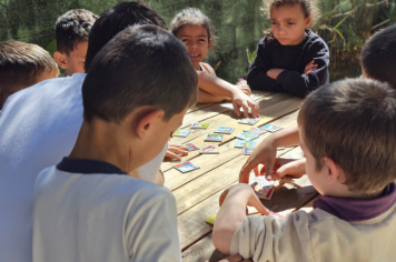 Foto - Jardim Sensorial da Pré-Escola Municipal Luzia Sanches Diniz