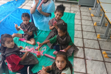Foto relacionada - Aprender brincando: criatividade, sustentabilidade e imaginação em sala de aula