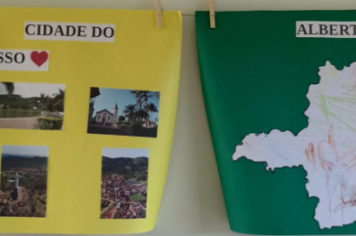 Foto - Alunos celebram o aniversário de Albertina e o Carnaval com muita alegria!