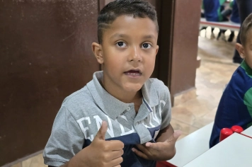 Foto relacionada - LANCHES ESPECIAIS MARCAM PROGRAMAÇÃO DE FIM DE ANO NA PRÉ-ESCOLA MUNICIPAL LUZIA SANCHES DINIZ