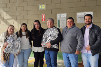 Foto - Professores da rede municipal de Albertina recebem Chromebooks para uso pedagógico
