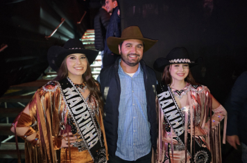 Foto - Abertura do 29º Rodeio leva emoção e espetáculo à arena!
