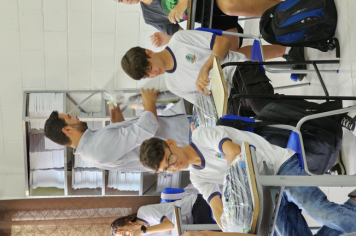 Foto - Entrega de Materiais Escolares Marca o Início do Ano Letivo em Albertina 2025