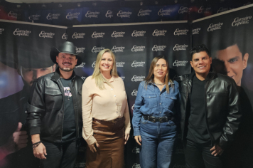 Foto - Tradição e fé embalaram o segundo dia do rodeio