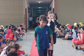 Foto - Dia de Fantasia na Escola Municipal Antônio Ferreira