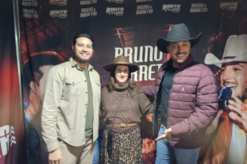 Foto - Abertura do 29º Rodeio leva emoção e espetáculo à arena!