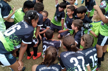 Foto relacionada - Albertina Futsal marca presença no Campeonato Baby Foot em Pinhal e fortalece o esporte de base