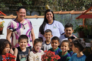 Foto - Jardim Sensorial da Pré-Escola Municipal Luzia Sanches Diniz