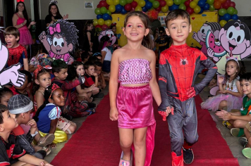 Foto - Fantasia, dança e muita diversão na Semana das Crianças (Pré-Escola Luzia Sanches Diniz)