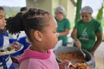 Foto - Churrasco na Escola Municipal Antonio Ferreira