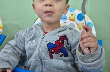 Foto relacionada - PANQUECA E HAMBÚRGUER ARTESANAL MARCAM LANCHE ESPECIAL NA CRECHE MUNICIPAL TERESA ROSSI