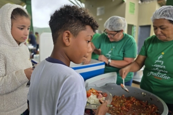 Foto - Churrasco na Escola Municipal Antonio Ferreira