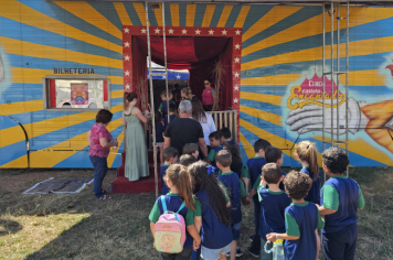 Foto - Crianças da Pré-Escola vivem dia mágico no circo em Jacutinga