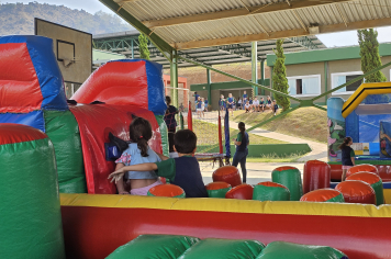 Foto - Diversão e Brinquedos Infláveis na Semana das Crianças!