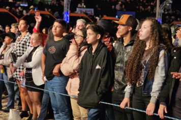 Foto - Tradição e fé embalaram o segundo dia do rodeio