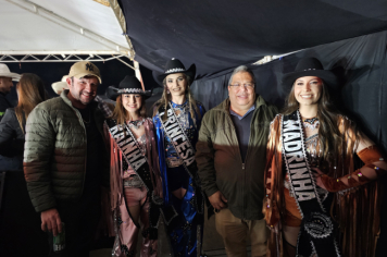 Foto - Abertura do 29º Rodeio leva emoção e espetáculo à arena!