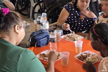 Foto - Visita das Residências Terapêuticas ao Parque do Lago