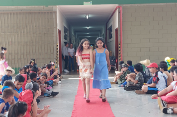 Foto - Dia de Fantasia na Escola Municipal Antônio Ferreira