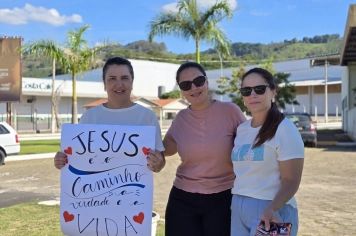 Foto relacionada - Evangelização na entrada da cidade marca momento especial da 8ª Semana Evangélica de Albertina
