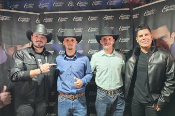 Foto - Tradição e fé embalaram o segundo dia do rodeio