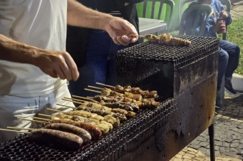 Foto relacionada - Festival Albertina de Luz 2025 transforma o Natal em turismo, cultura e encontros em família