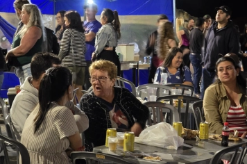 Foto relacionada - Festival Albertina de Luz 2025 transforma o Natal em turismo, cultura e encontros em família