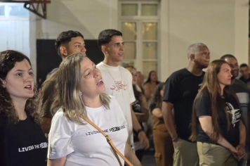 Foto - 6º Dia da 8º Semana Evangélica (Show de Encerramento - Juliano Son | Ministério Livres)