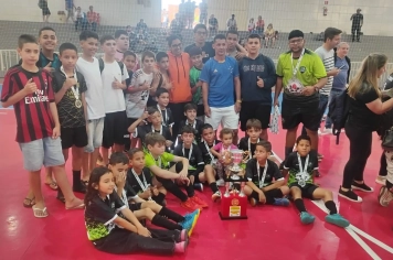 Foto relacionada - Base do Futsal de Albertina fecha participação na 3ª Copa com vice no Sub-10 e pódios no Sub-12 e Sub-16