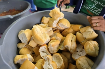 Foto - Churrasco na Escola Municipal Antonio Ferreira