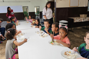 Foto - Alimentação nas Escolas de Albertina