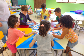 Albertina investe na educação com amor e compromisso