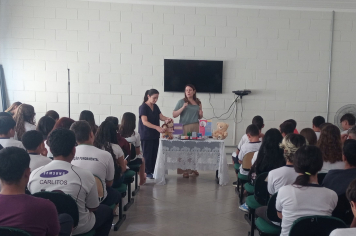 Escola Antônio Ferreira promove palestra sobre Prevenção da Gravidez na Adolescência