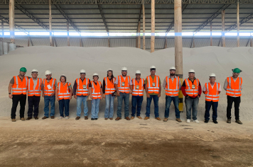 Parceria que Fortalece o Campo: Produtores Rurais de Albertina Visitam a Fábrica de Adubos Real em Pouso Alegre